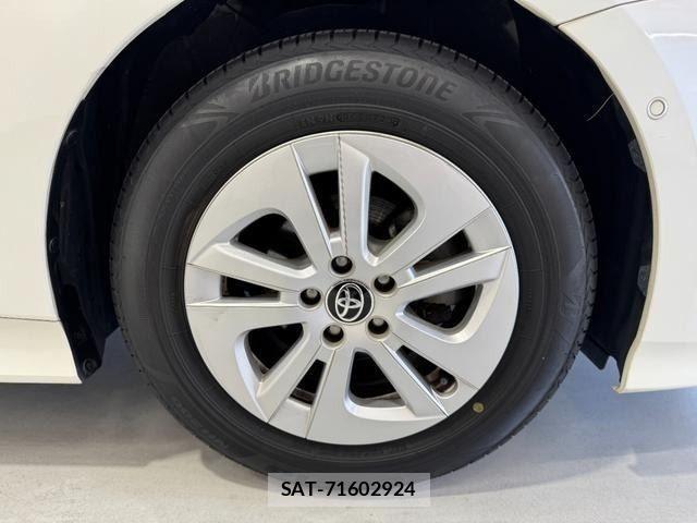 Toyota PRIUS 2018-03 8355376-8