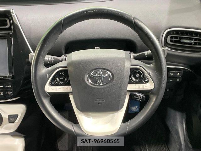 Toyota PRIUS 2016-07 8355373-10