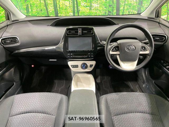 Toyota PRIUS 2016-07 8355373-1