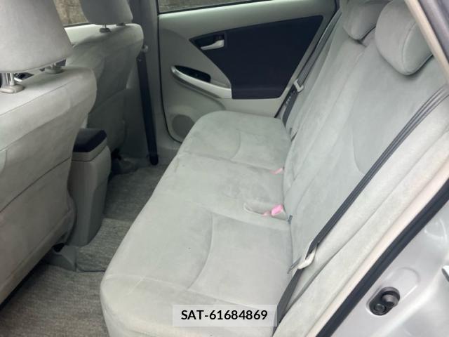 Toyota PRIUS 2011-08 8355398-15