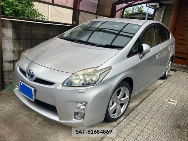 Toyota PRIUS 2011-08 8355398-2