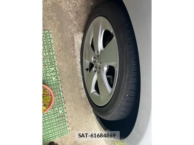 Toyota PRIUS 2011-08 8355398-6