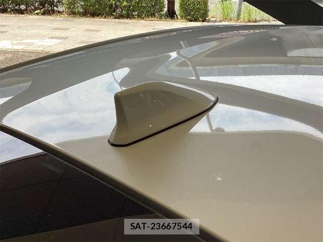Toyota PRIUS 2023-07 8368129-19
