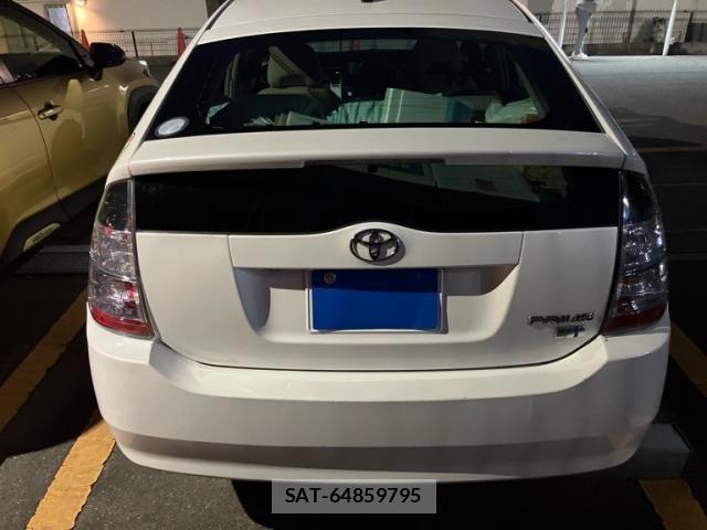 Toyota PRIUS 2004-09 8368187-3