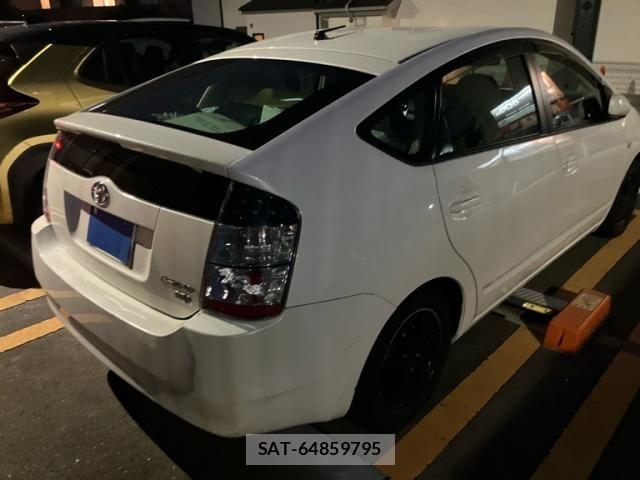 Toyota PRIUS 2004-09 8368187-5