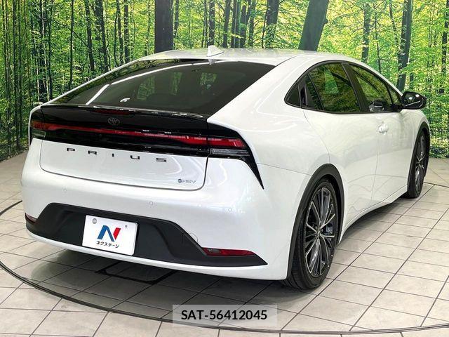 Toyota PRIUS 2023-09 8368132-16