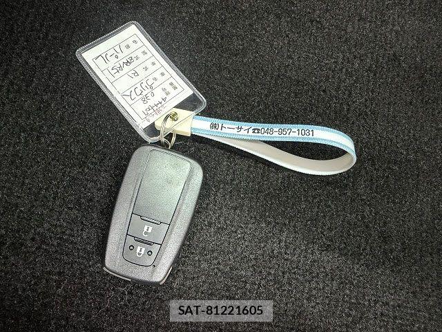 Toyota PRIUS 2019-05 8368153-19