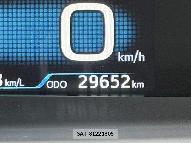 Toyota PRIUS 2019-05 8368153-21