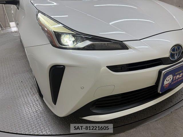 Toyota PRIUS 2019-05 8368153-4