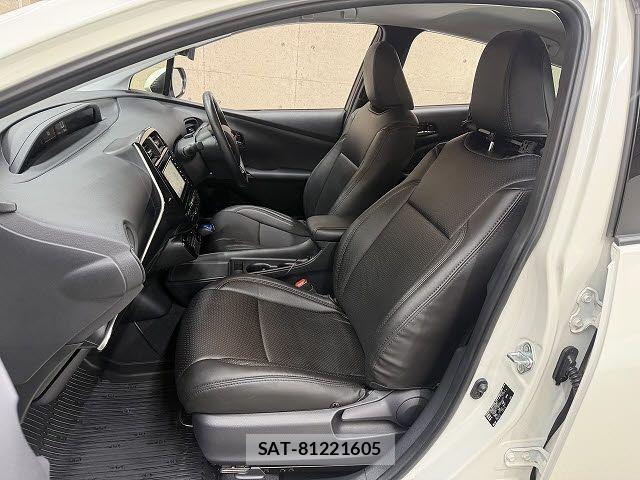 Toyota PRIUS 2019-05 8368153-6