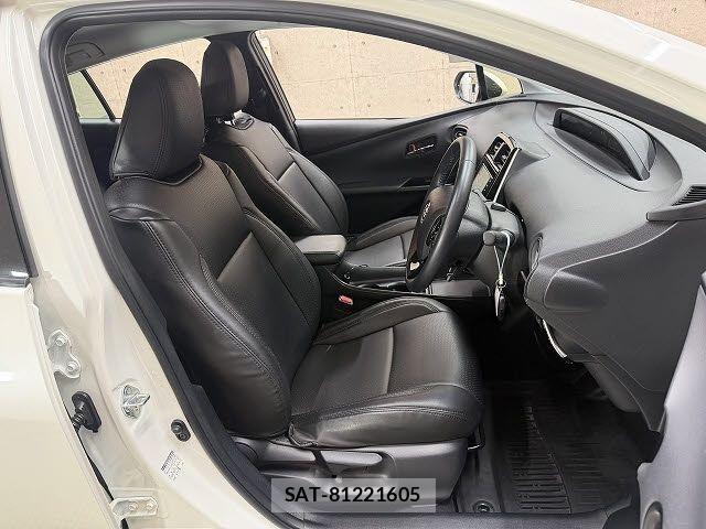 Toyota PRIUS 2019-05 8368153-7