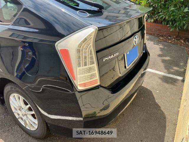 Toyota PRIUS 2011-08 8368207-9