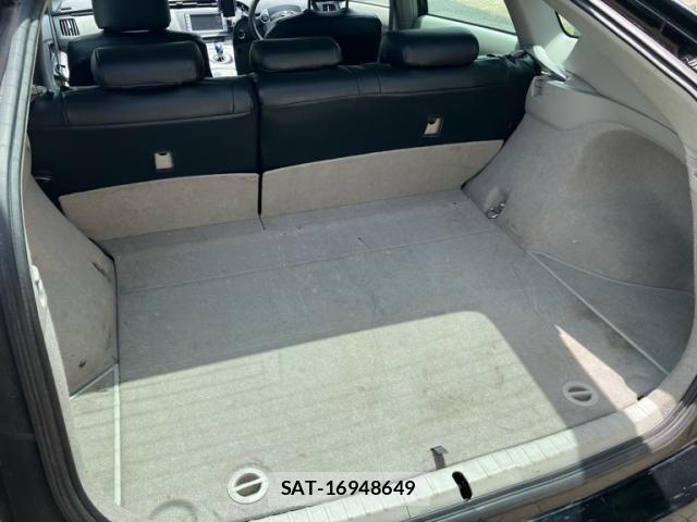 Toyota PRIUS 2011-08 8368207-10