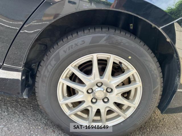 Toyota PRIUS 2011-08 8368207-11