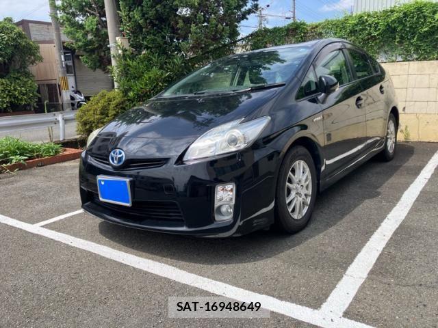 Toyota PRIUS 2011-08 8368207-1