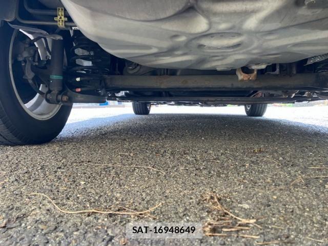 Toyota PRIUS 2011-08 8368207-21