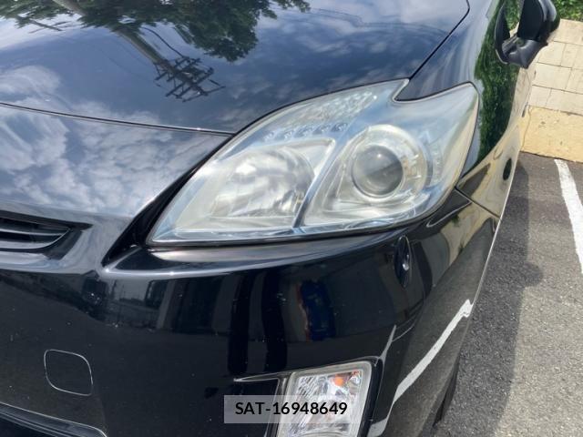 Toyota PRIUS 2011-08 8368207-2