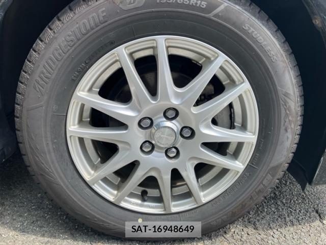 Toyota PRIUS 2011-08 8368207-5