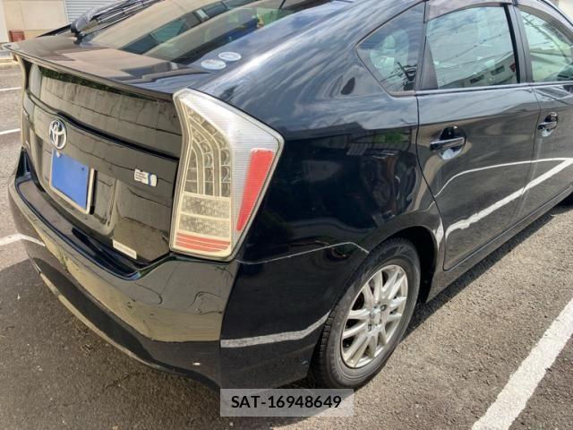 Toyota PRIUS 2011-08 8368207-8