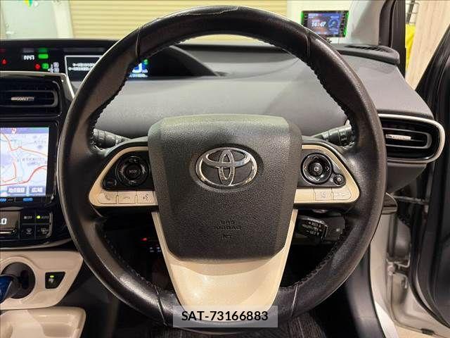 Toyota PRIUS 2016-06 8368168-11