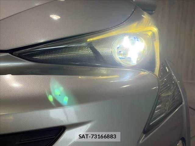 Toyota PRIUS 2016-06 8368168-12