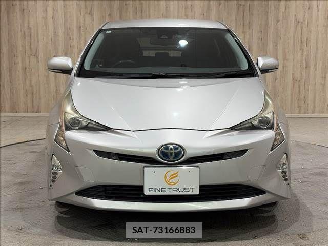 Toyota PRIUS 2016-06 8368168-15