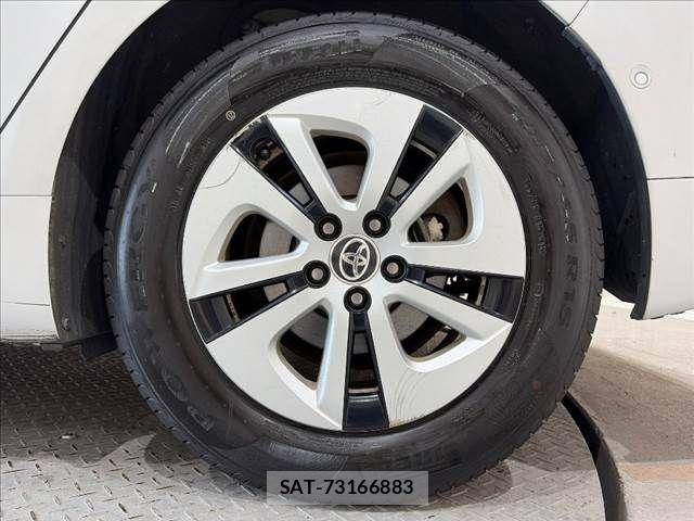Toyota PRIUS 2016-06 8368168-28
