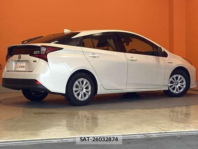 Toyota PRIUS 2019-03 8368150-9