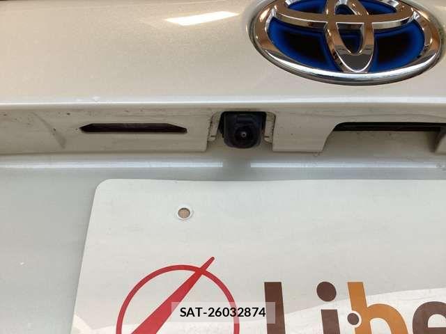 Toyota PRIUS 2019-03 8368150-14