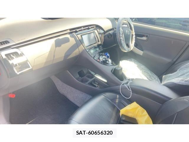 Toyota PRIUS 2010-10 8368210-22