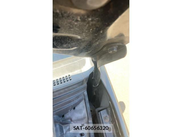 Toyota PRIUS 2010-10 8368210-26