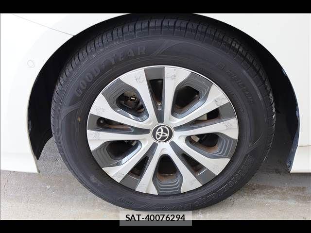 Toyota PRIUS 2019-08 8368158-13
