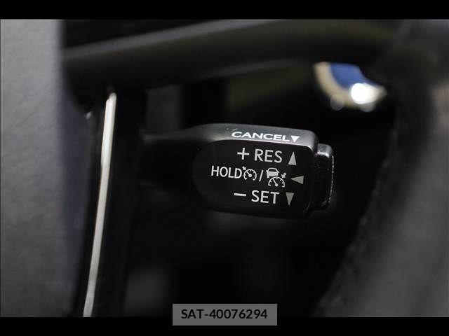 Toyota PRIUS 2019-08 8368158-14