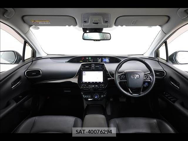 Toyota PRIUS 2019-08 8368158-2