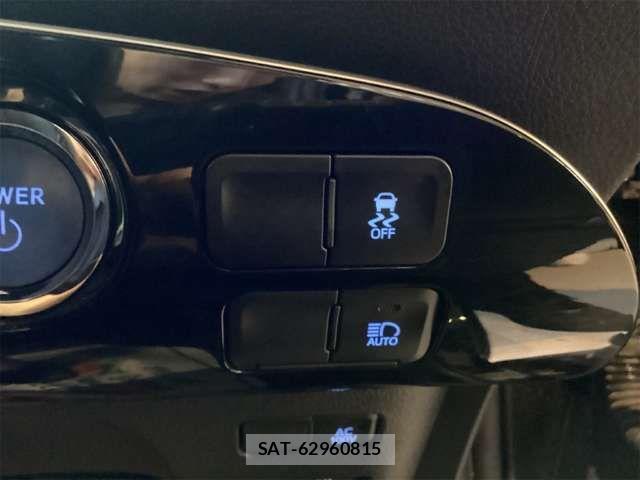 Toyota PRIUS 2021-07 8368138-10