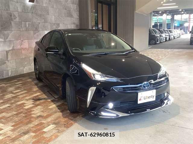 Toyota PRIUS 2021-07 8368138-15