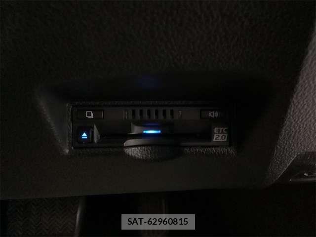 Toyota PRIUS 2021-07 8368138-2