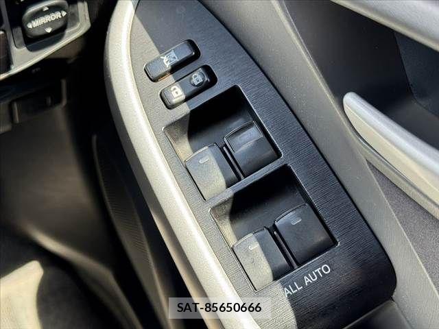 Toyota PRIUS 2011-09 8368195-24
