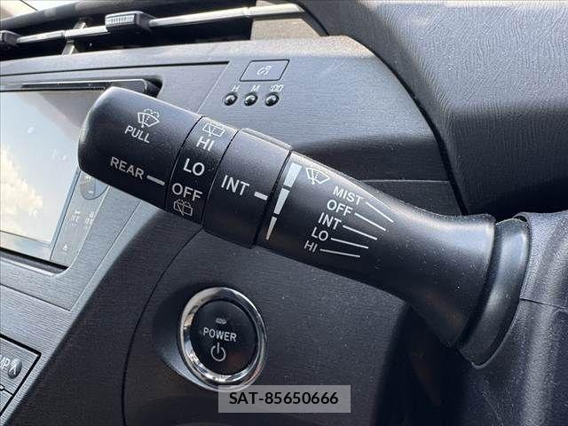 Toyota PRIUS 2011-09 8368195-28