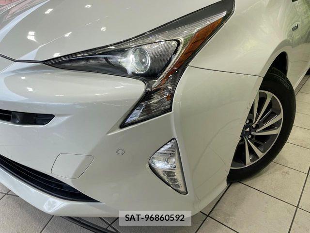 Toyota PRIUS 2017-05 8368156-11