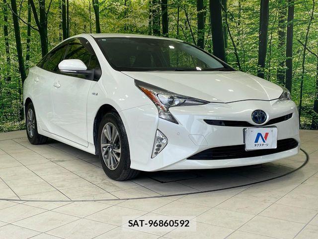 Toyota PRIUS 2017-05 8368156-15