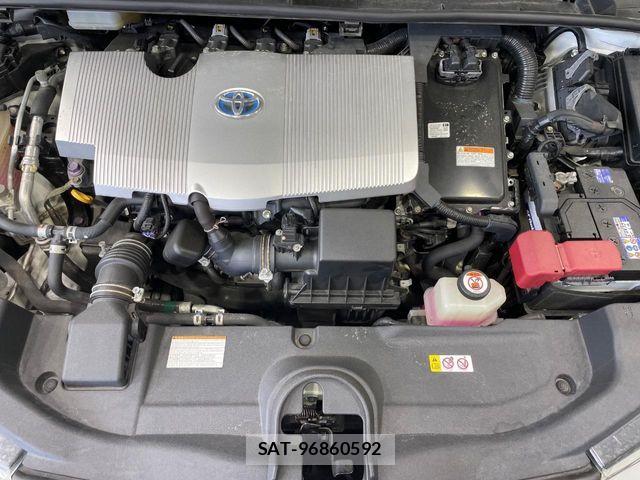 Toyota PRIUS 2017-05 8368156-17