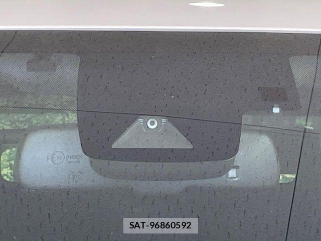Toyota PRIUS 2017-05 8368156-4
