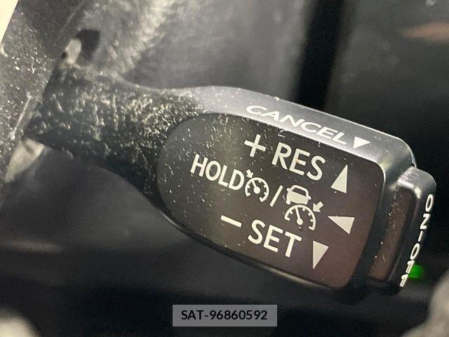 Toyota PRIUS 2017-05 8368156-5