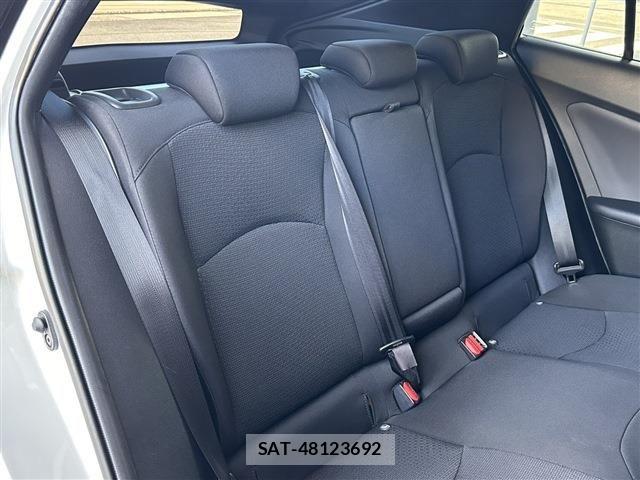 Toyota PRIUS 2019-10 8368147-10