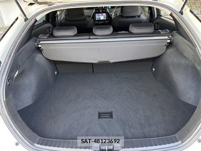 Toyota PRIUS 2019-10 8368147-11