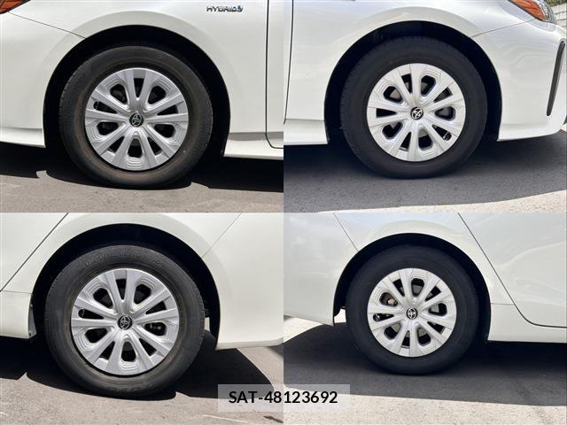 Toyota PRIUS 2019-10 8368147-17