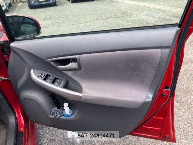 Toyota PRIUS 2011-10 8368209-13