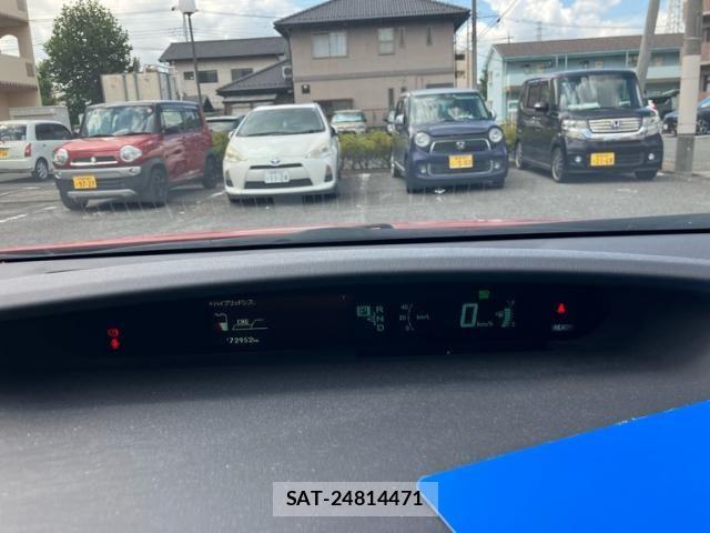 Toyota PRIUS 2011-10 8368209-16