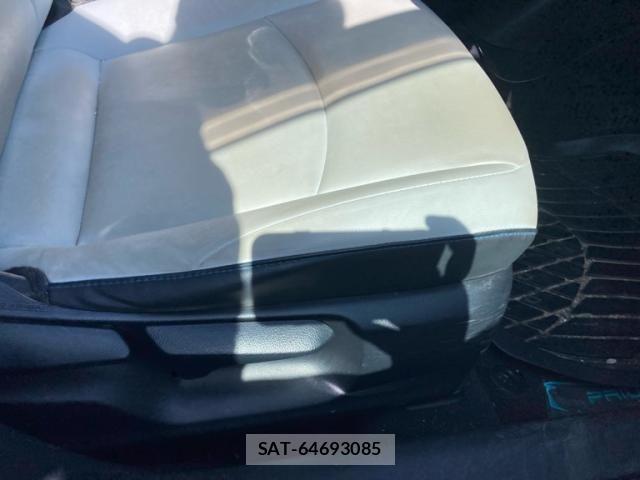 Toyota PRIUS 2016-09 8368165-13